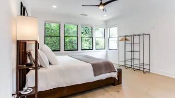 4 quartos, ferros/tábuas de passar roupa, Wi-Fi de cortesia