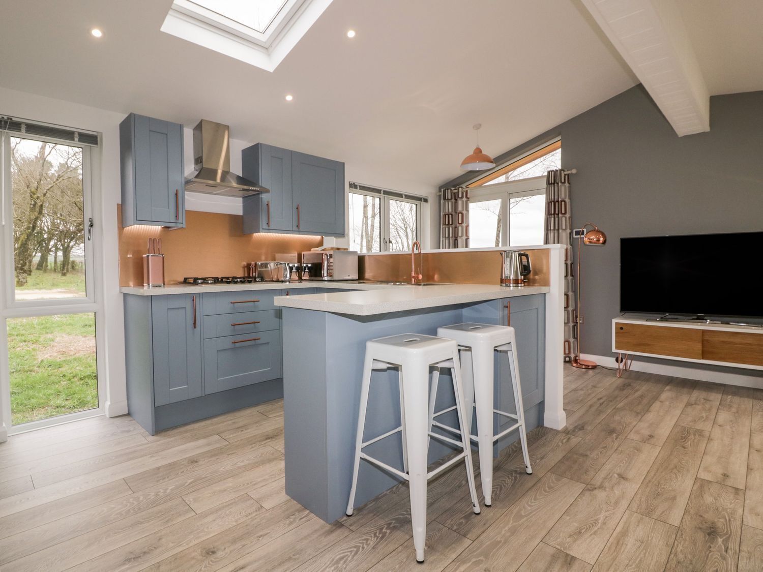 ตู้เย็น, เครื่องล้างจาน, เครื่องครัว/จาน/ช้อนส้อม