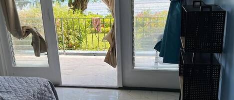 Classic Apartment | 1 bedroom, iron/ironing board, free WiFi, bed sheets