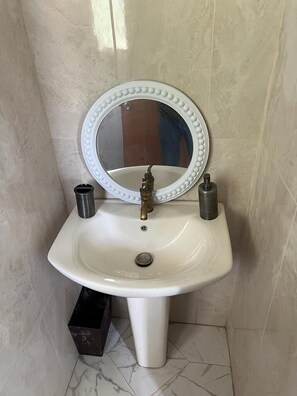 Classic Apartment | Bathroom - Sea Breeze Studio At Carib Resort (Ocho Rios)