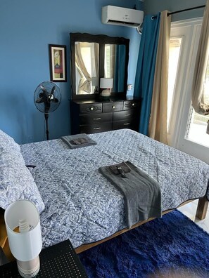 Classic Apartment | 1 bedroom, iron/ironing board, free WiFi, bed sheets