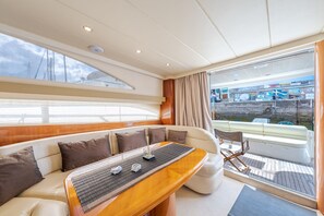 Casa rodante | Área de sala de estar | Televisión 