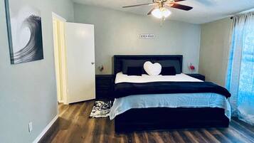 4 chambres, fer et planche à repasser, Wi-Fi gratuit, draps fournis