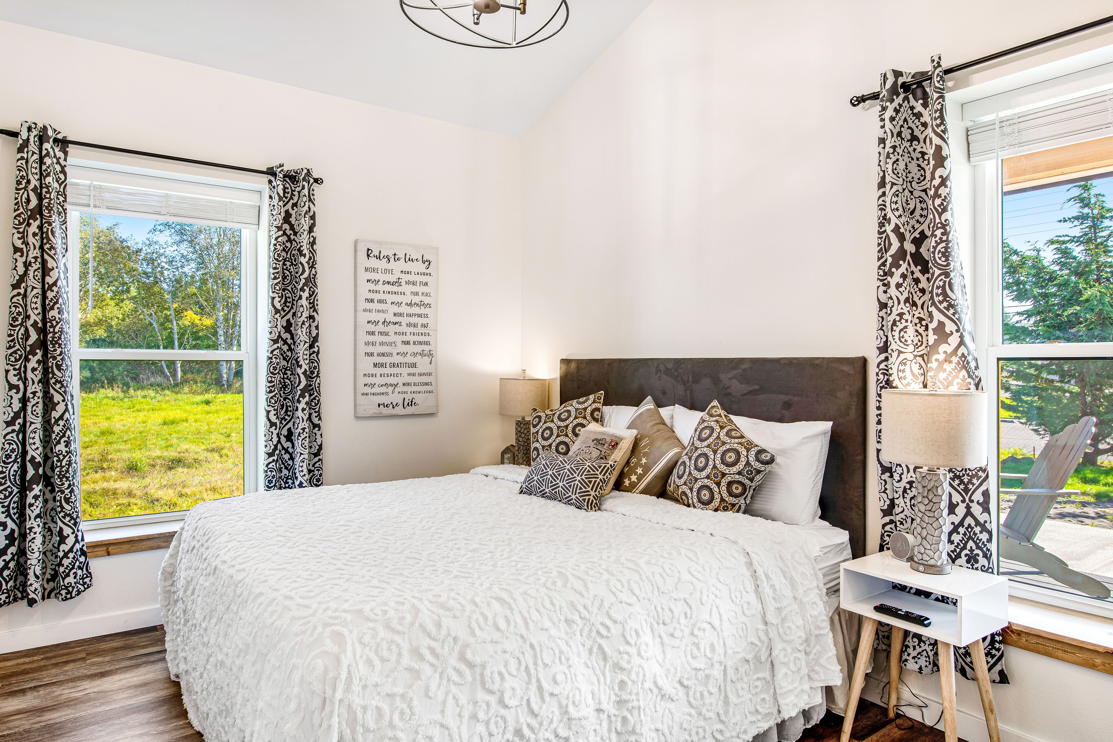 2 quartos, ferros/tábuas de passar roupa, Wi-Fi, roupa de cama