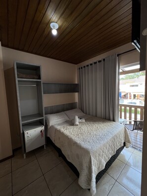 Triple Room | Blackout drapes, iron/ironing board, free WiFi - Pousada Rosália (Penha)