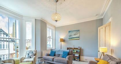 Spacious four bedroom house with wood burner and an amazing seaside location.