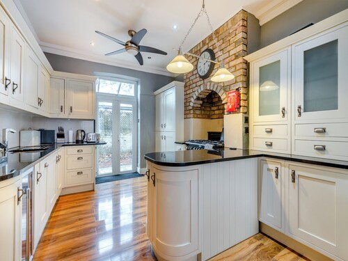 Spacious four bedroom house with wood burner and an amazing seaside location.