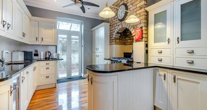 Spacious four bedroom house with wood burner and an amazing seaside location.