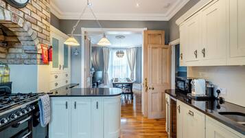 Dishwasher, highchair