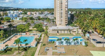 PAUL'S BEACH AND MOUNTAIN VIEW, BEAUTIFUL ONE BEDROOM PLAYA AZUL!