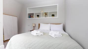 1 bedroom, internet, bed sheets