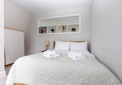 Homely 1BD Flat by the River in Fulham