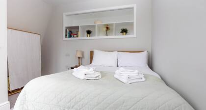 Homely 1BD Flat by the River in Fulham