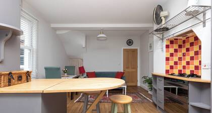 Homely 1BD Flat by the River in Fulham