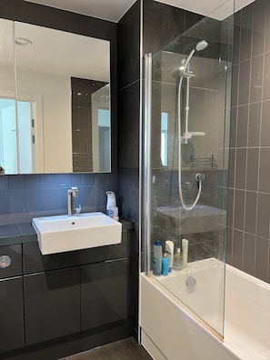 Bathtub