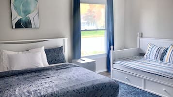 4 bedrooms, desk, iron/ironing board, WiFi