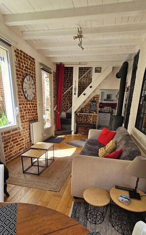 Livres, chaîne hi-fi