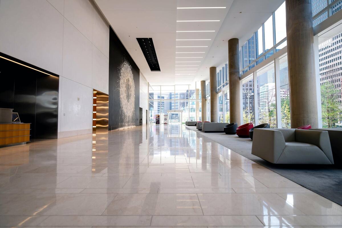 Business Room | Free WiFi