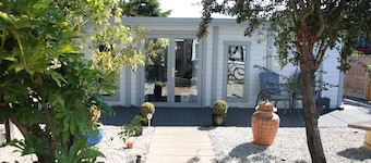 Hello Whitstable - Private Cabin at The Beach
