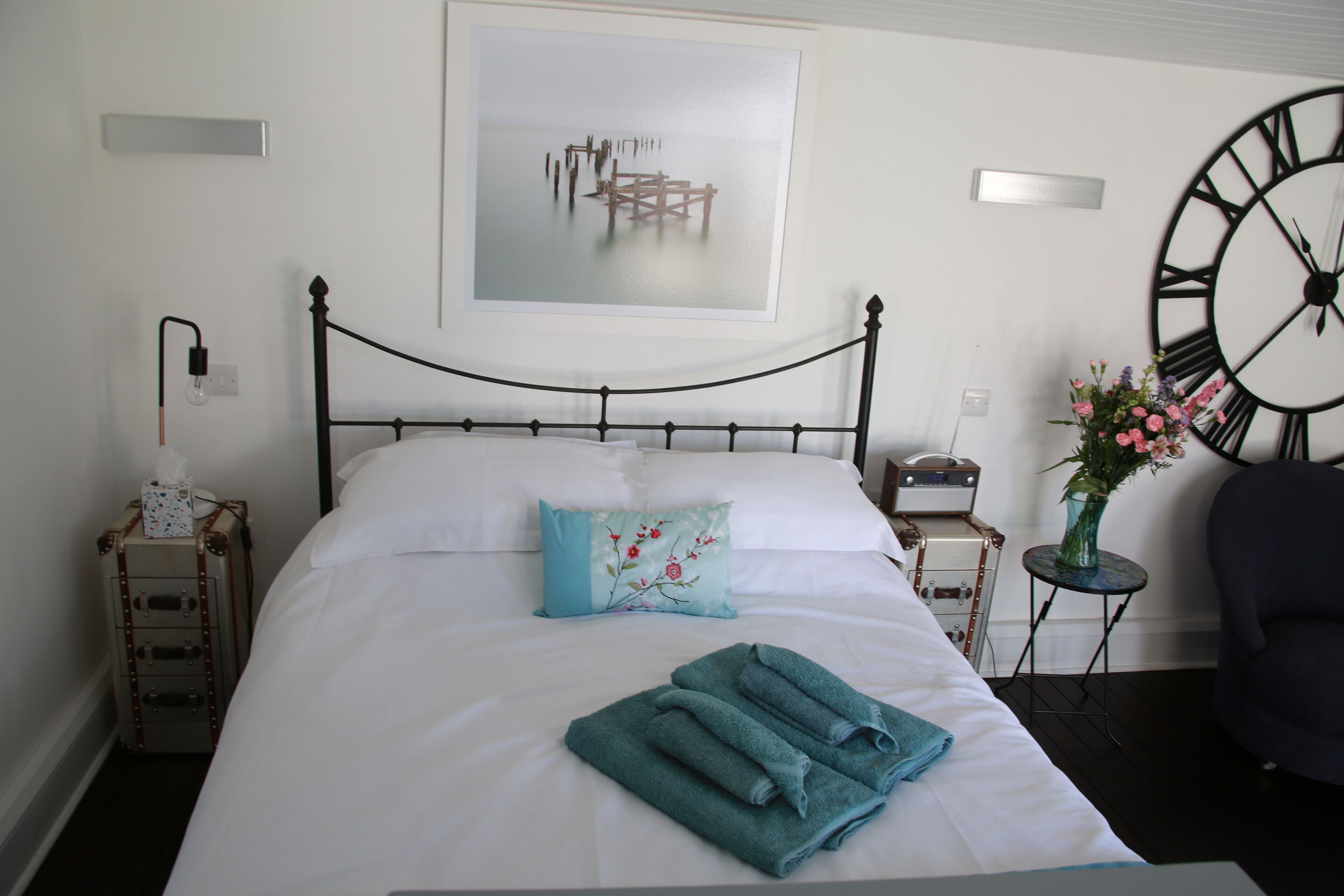 2 bedrooms, iron/ironing board, travel cot, free WiFi