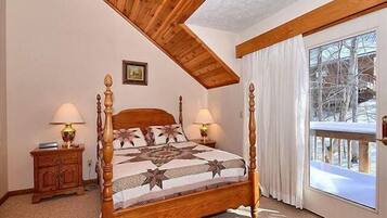 4 bedrooms, WiFi, bed sheets