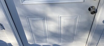 Newly remodeled cottage apartment, country feel but in the center of town.