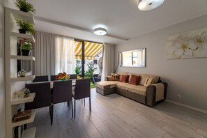 TV - Beautiful apartment in Playa de las Americas (Costa Adeje)