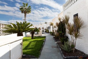 Property grounds - Beautiful apartment in Playa de las Americas (Costa Adeje)