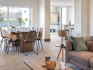 Fireplace - Superb property with sea views and a hot tub - perfect for a family holiday. (New Quay)