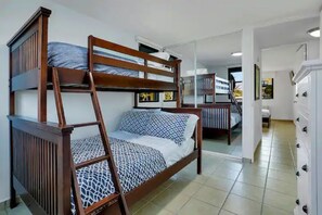 3 bedrooms, desk, iron/ironing board, travel crib