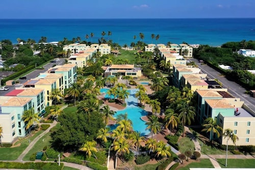 ★Spectacular Beach-Side Resort 3-BR Apartment★