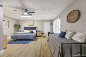 4 bedrooms, desk, free WiFi