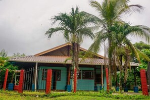 Esterni
