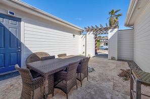 House (5 Bedrooms) | Property amenity