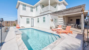 House (5 Bedrooms) | Pool