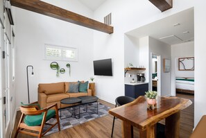Standard-Ferienhaus | Wohnbereich | Smart-TV