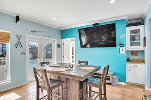 House (3 Bedrooms) | Property amenity - LaJuana Iguana by Silver Sands Vacation Rentals (Port Aransas)