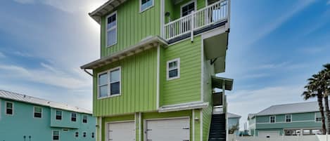 House (5 Bedrooms) | Property amenity