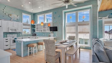 House (5 Bedrooms) | Property amenity