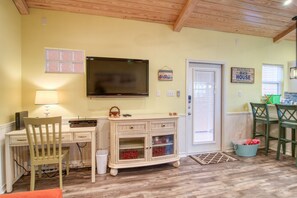 House (3 Bedrooms) | Property amenity - Moore Fun House by Silver Sands Vacation Rentals (Port Aransas)