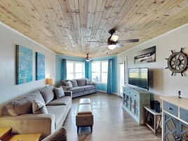 Condo (2 Bedrooms) | Kemudahan hartanah
