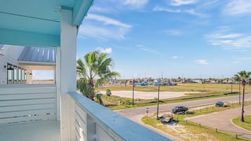 House (6 Bedrooms) | Property amenity