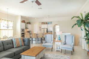 Casa (3 Bedrooms) | Servicio de la propiedad