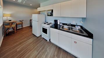 Condo (0 Bedroom) | Servicio de la propiedad