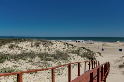 On the Half Shell by Silver Sands Vacation Rentals