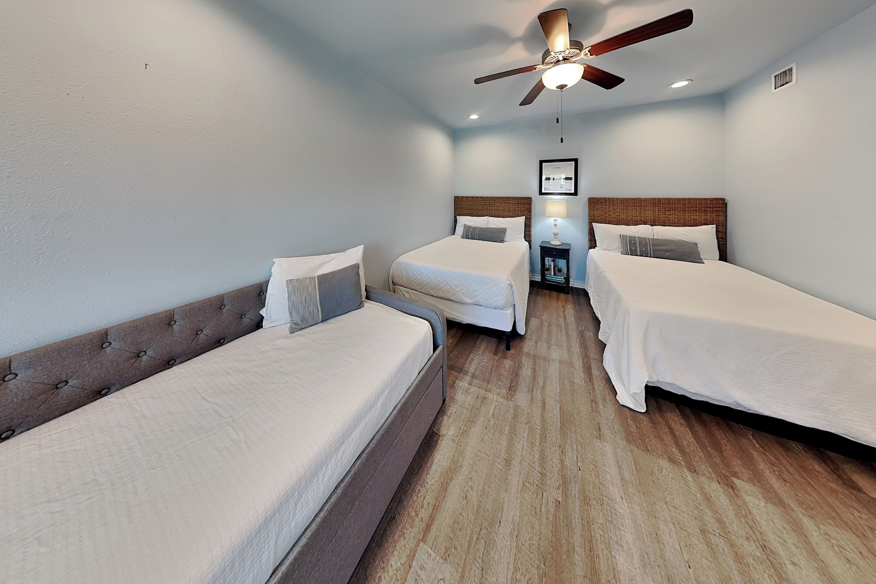 Condo (0 Bedroom) | Property amenity