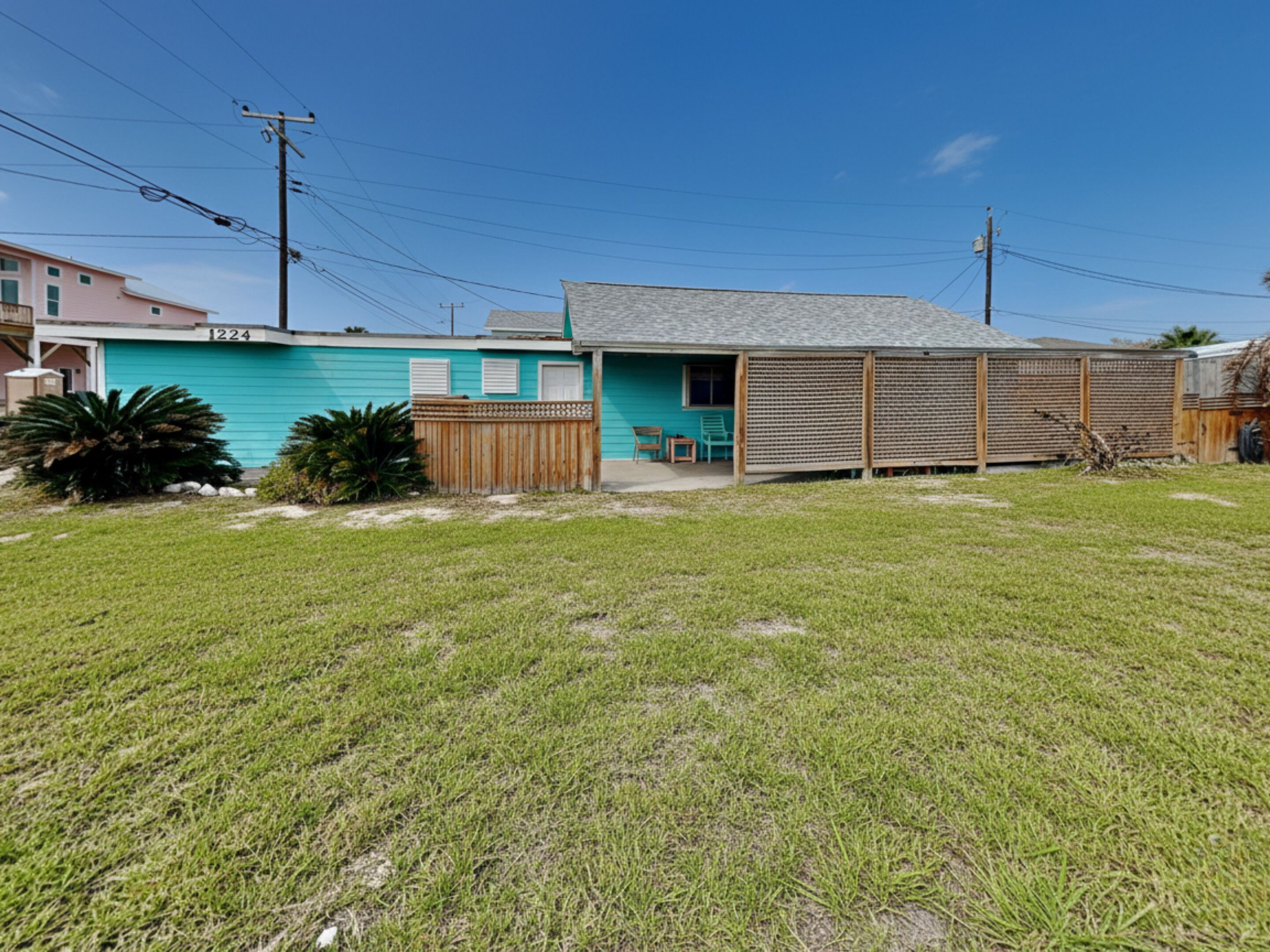 Fachada de la propiedad