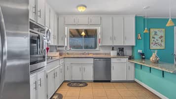 House (2 Bedrooms) | Property amenity