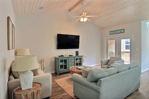 Condo (4 Bedrooms) | Property amenity