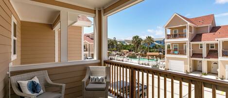 Condo (4 Bedrooms) | Front of property